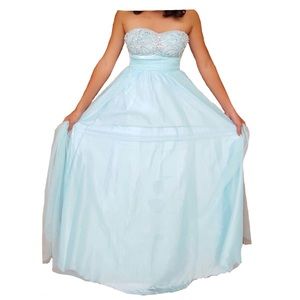 Strapless Light blue dress 👗.